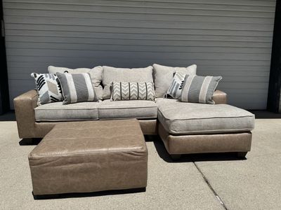 *BRAND NEW*Two-Tone L-Shape Sectional Sofa with Right-Facing Chaise, Ottoman, and Throw Pillows