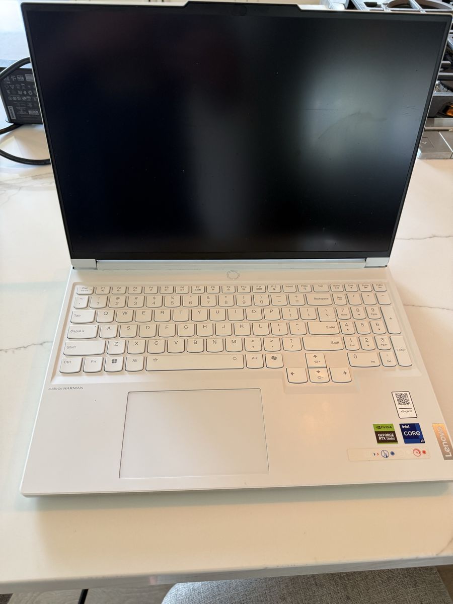 Lenovo Legion 7i Gaming Laptop – RTX 4070, i9, 32GB RAM, 1TB SSD