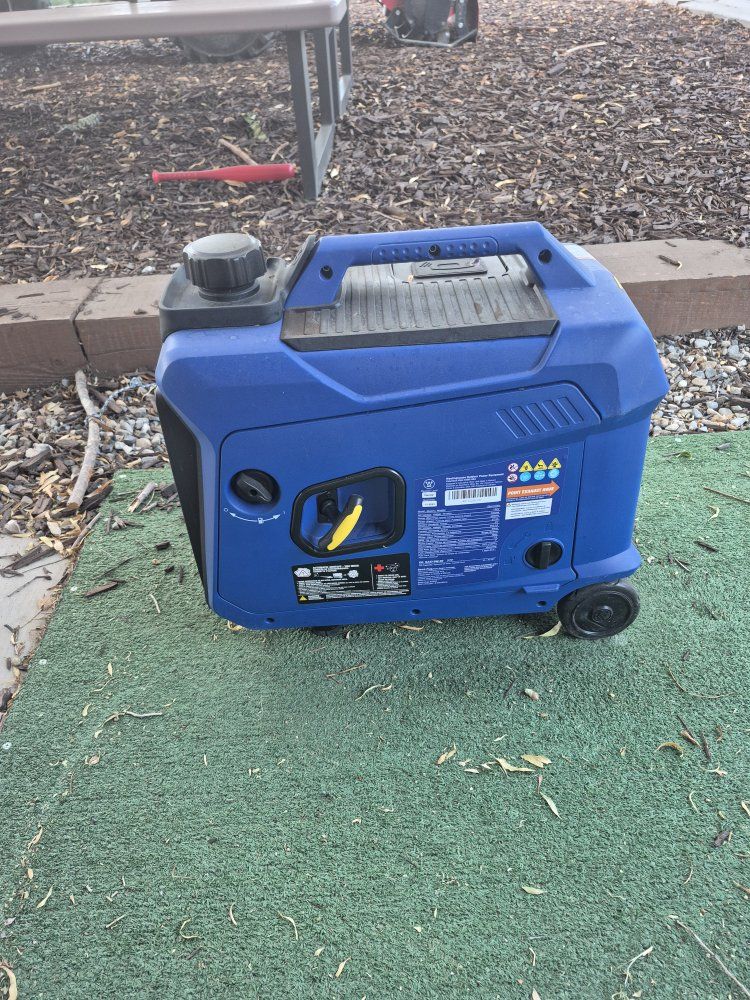 Westinghouse iGen4000c Inverter Generator 4000W Peak / 3300W Running -