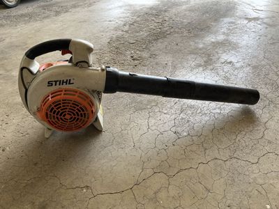 Stihl BG 86 Gas-Powered Handheld Leaf Blower