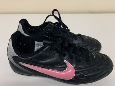 Nike Black & Pink Cleats Size 13C Youth Soccer