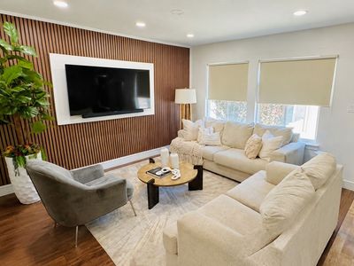 Sala Moderna Completa en Excelente Estado – Lista para tu Hogar