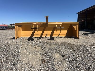 Industries America, heavy duty 10 foot box scraper