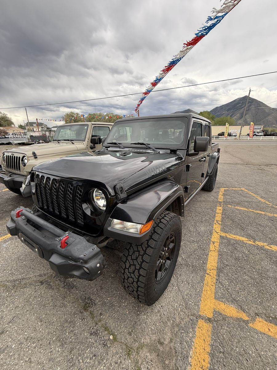 2021 Jeep Gladiator Willys
