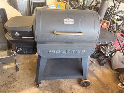 Pit Boss Pro Series II - Barely Used