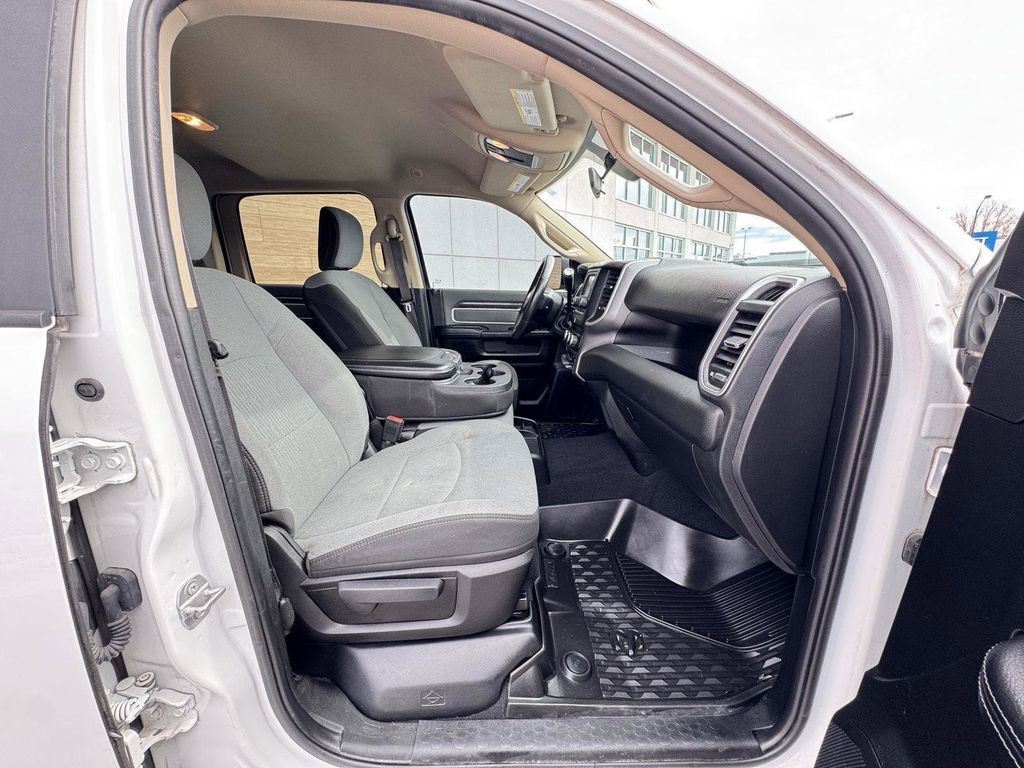 Main image 40