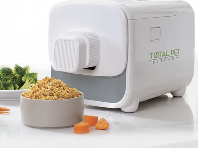 New in Box! Total Pet - Pet Food Maker