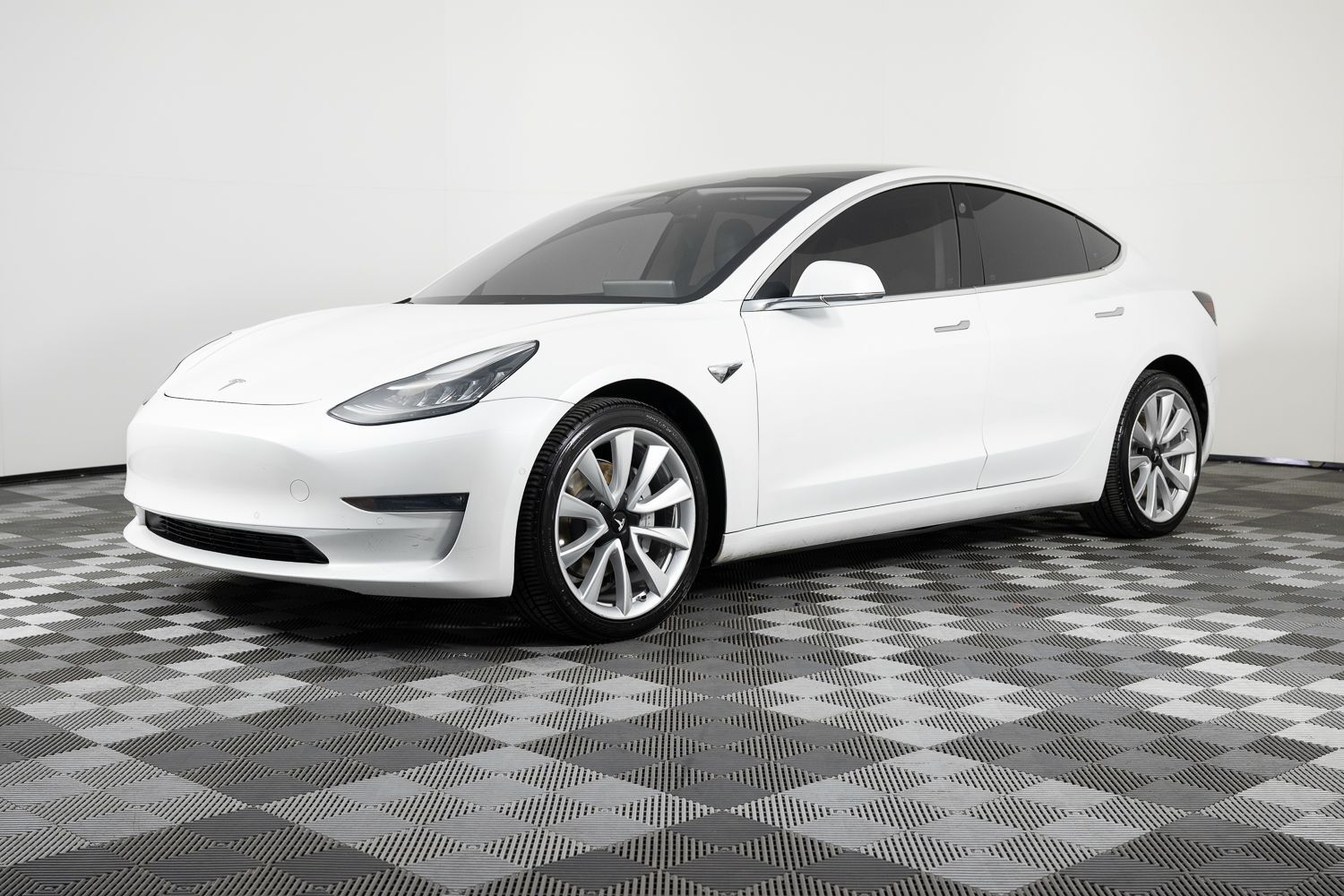 2019 Tesla Model 3 Long Range