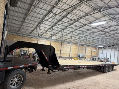 Diamondback 35ft gooseneck