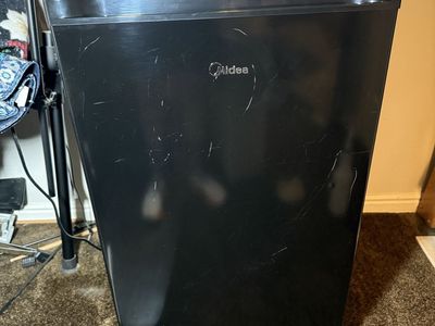 Midea 3.0 Cubic Feet Mini Upright FREEZER ONLY