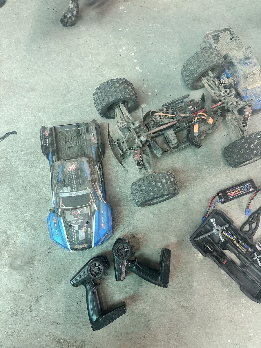 Main image 5