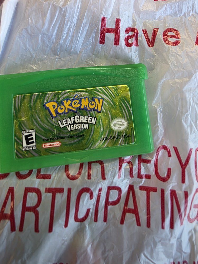 Pokemon leaf green gba AUTHENTIC