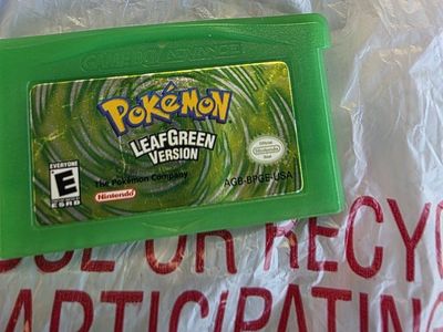 Pokemon leaf green gba AUTHENTIC