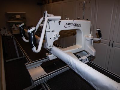 Kathy Quilts Block Rockit 15 Longarm Quilting Machine with Launch Pad Frame