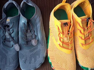 2 pair of mens Saguaro water shoes