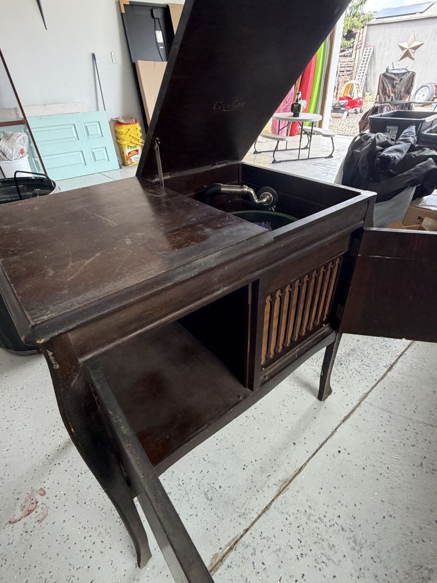 Antique Cecilian Gramaphone