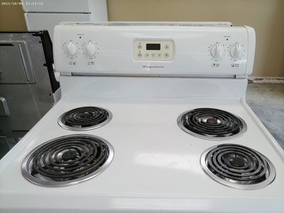 White Electric Stove~Works Great~90 Day Guarantee