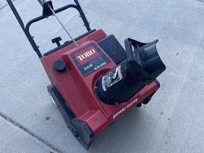Toro CCR 2000 Snowblower – Starts Right Up!