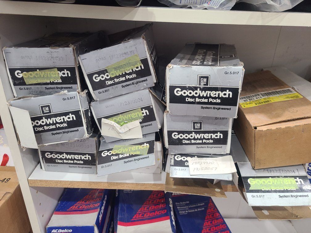 set of 9 new disc brake pads