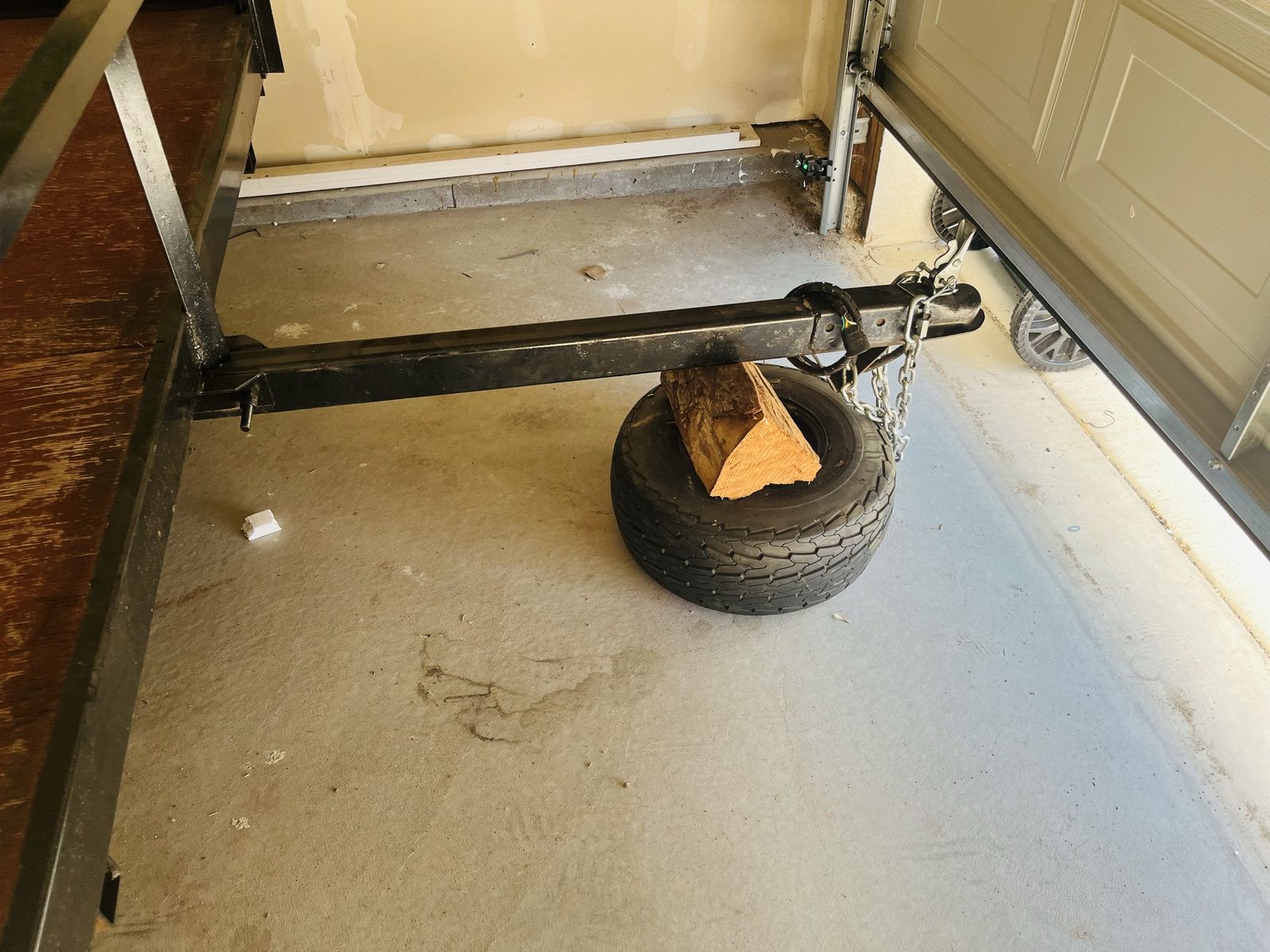 Main image 5