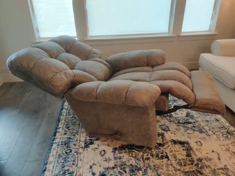 Main image 5