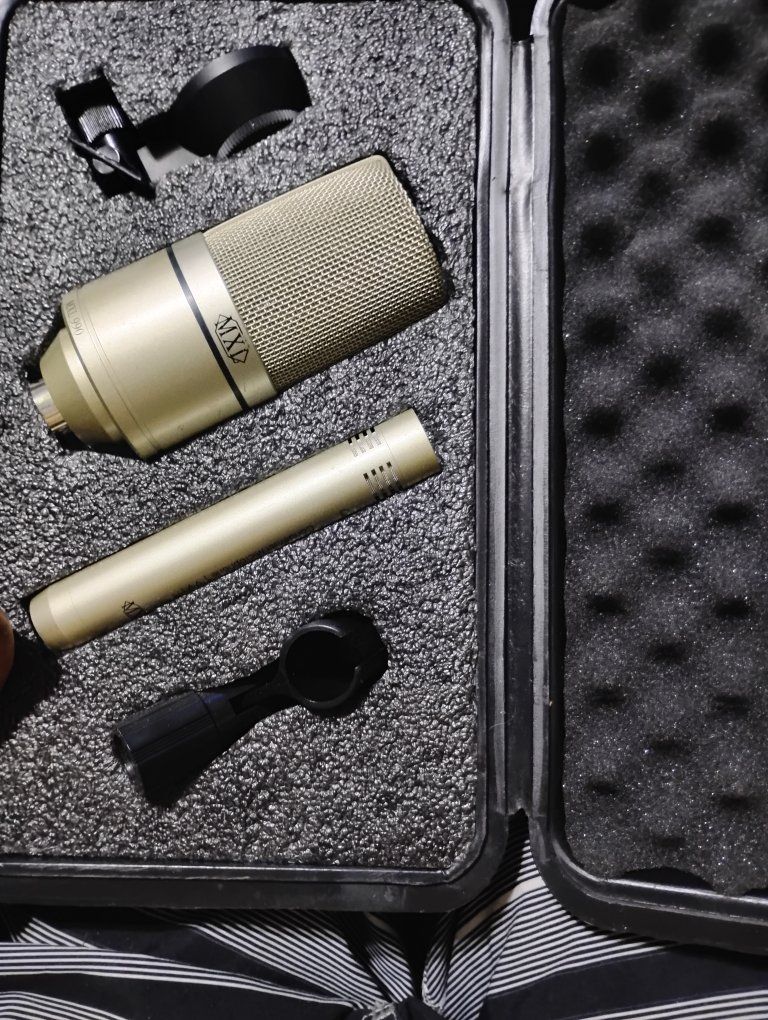 MXL 2003A Large Diaphragm Condenser Microphone with Accessories and Case