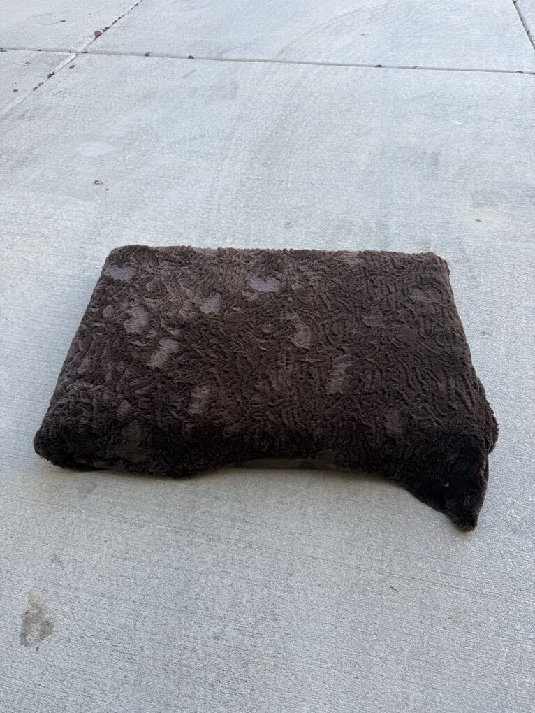 Luxury Small Sized Dog Bed New 30x20