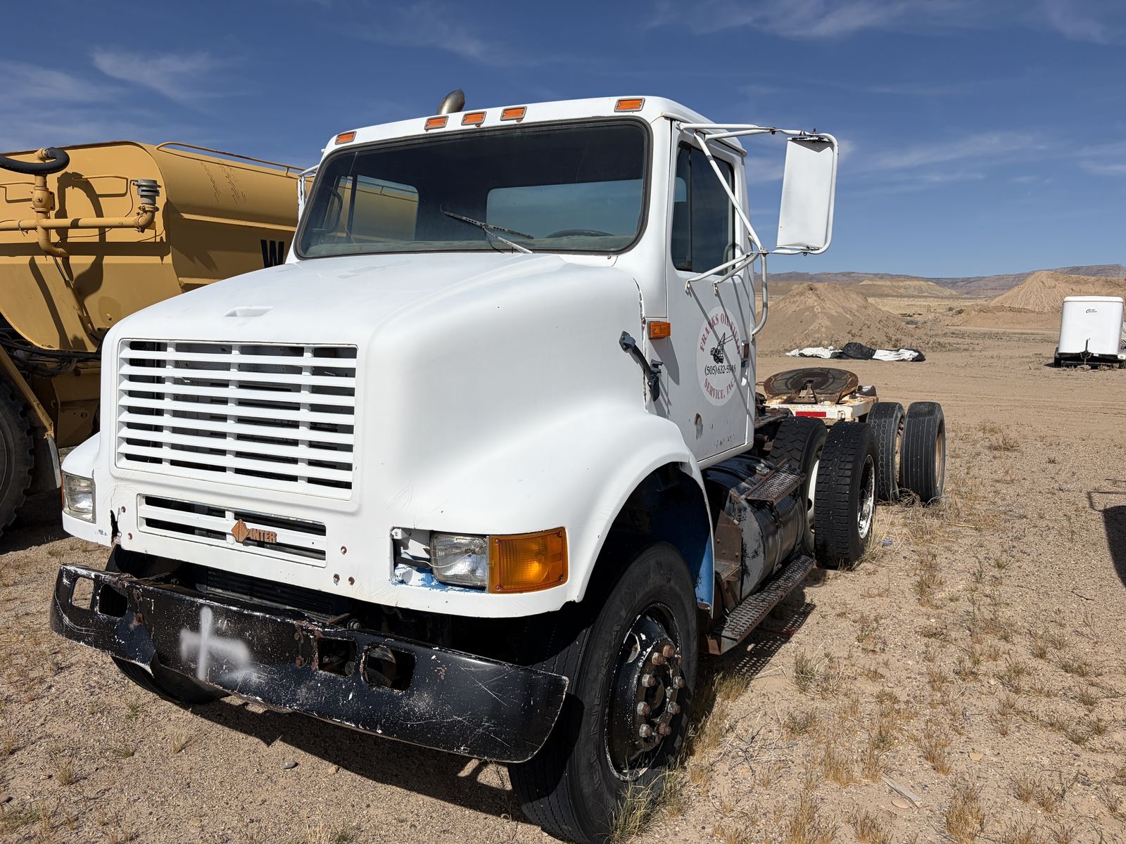 1990 International Workstar 7000 4x2 Day Cab Truck