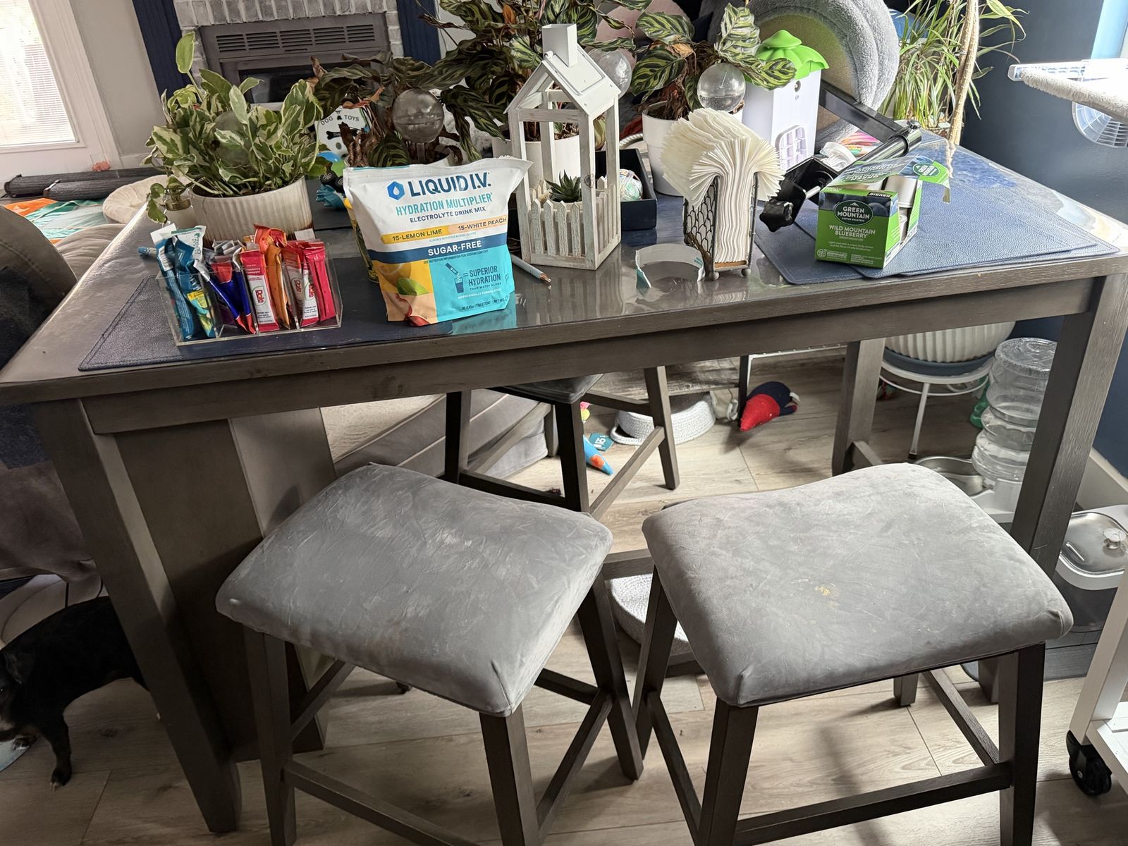 Kitchen table