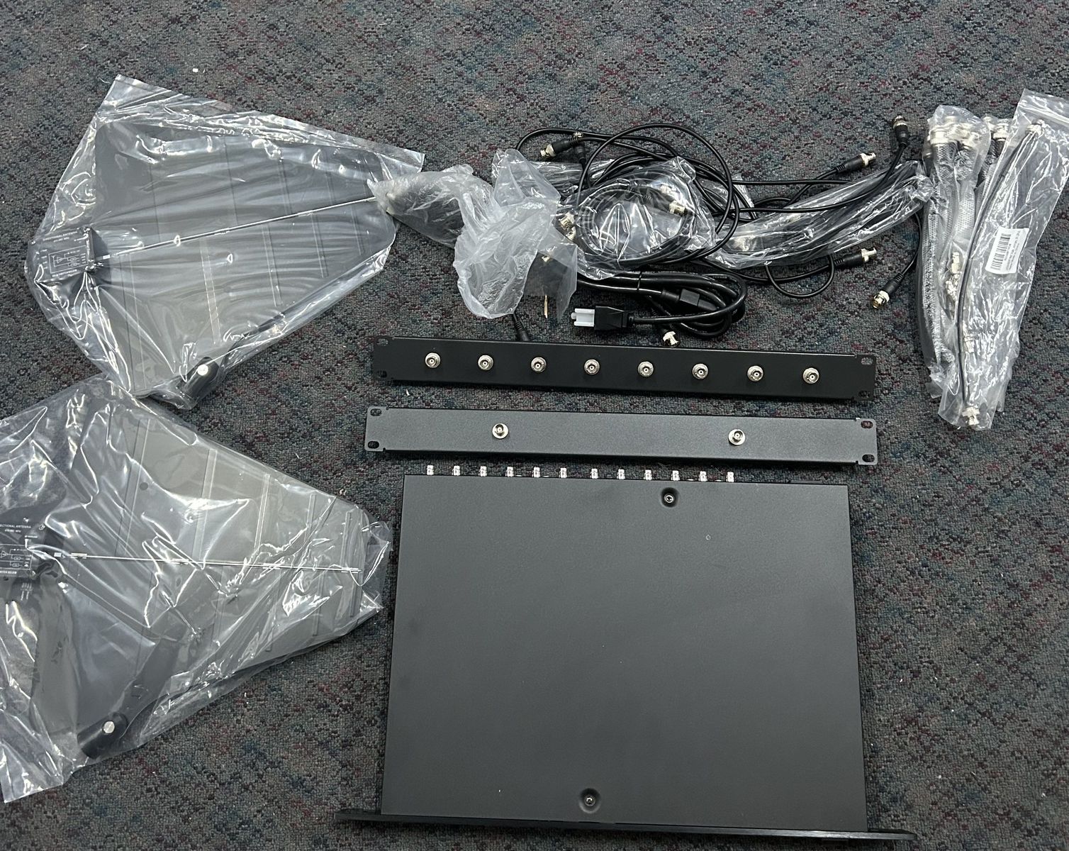 UHF Active Directional Antenna Power Distribution