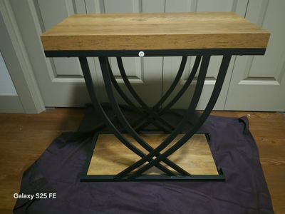 Industrial Style Wood Top & Metal Base End Table / Side Table - Accent Furniture