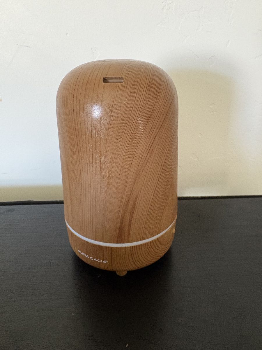 Essential oil diffuser