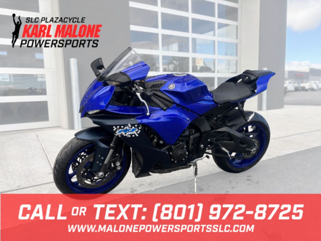2023 Yamaha YZF-R1