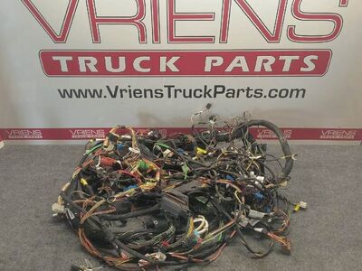 S92B36002070000003 HARNESS-MAIN CAB
MAY HAVE CUT TERMINAL ENDS