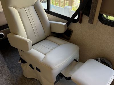Rv motorhome captain chair passenger side with recliner
