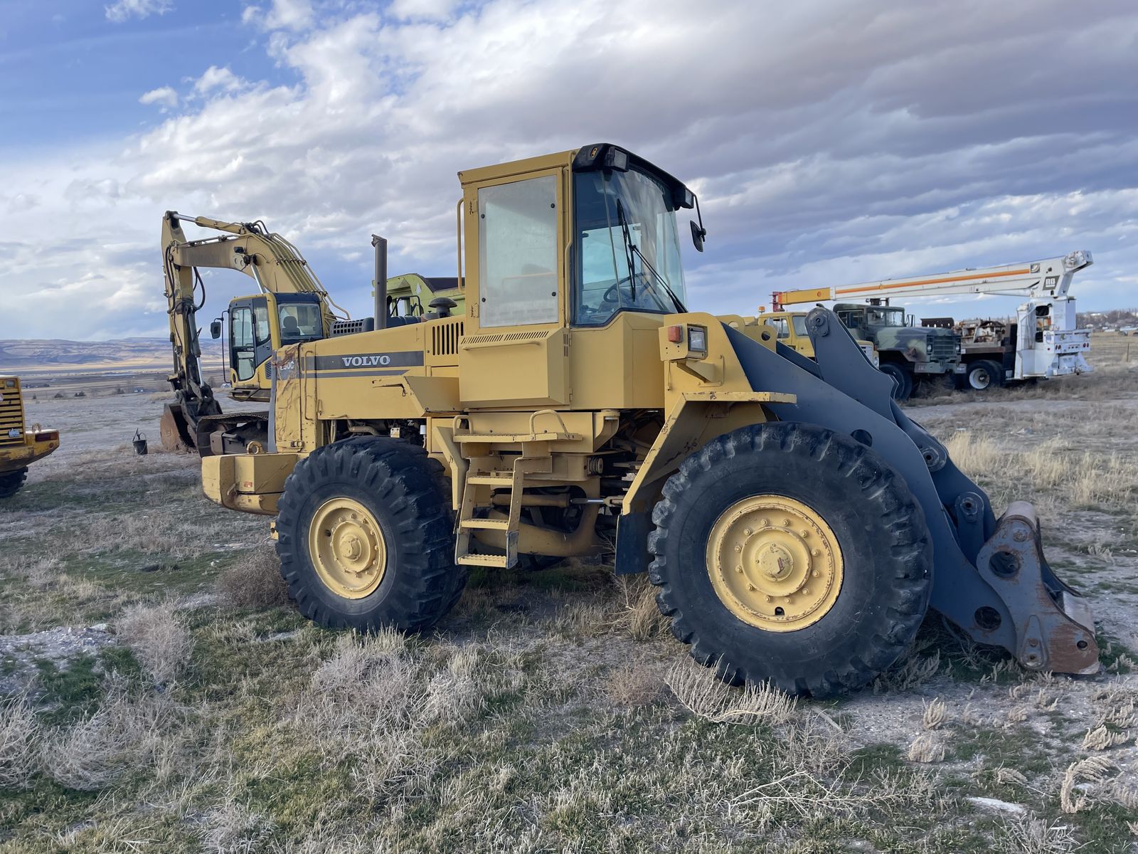 Volvo L90C Loader