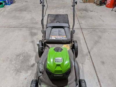 Greenworks 20" Cordless Electric Lawn Mower. 40V battery and charger included