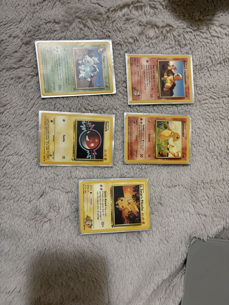 5 old Pokémon cards