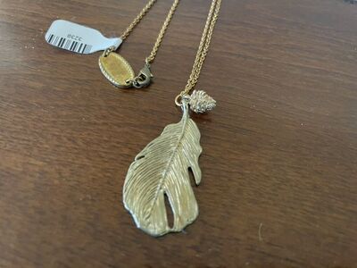 New Zoe & Sage Gold Tone Leaf Necklace