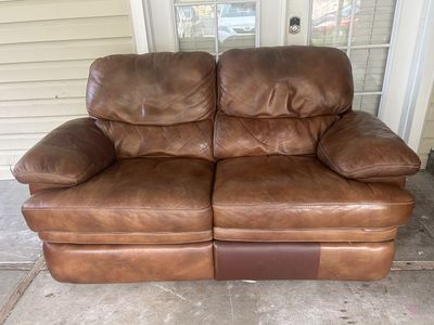 *Free Delivery* Flexsteel Reclining Leather Couch