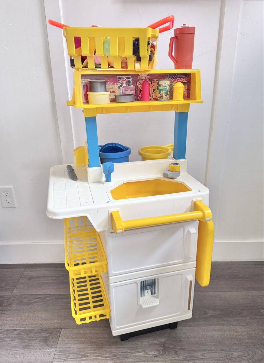 Vintage 1986 Fisher Price Fun Food Kitchen Playset 97pc Accessories USA Made
