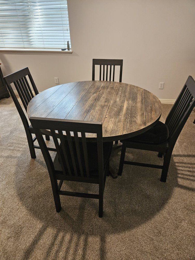 48" Table + 4 chairs