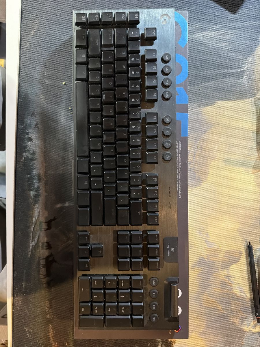 Logitech G915 LIGHTSPEED Wireless Mechanical Gaming Keyboard - GL Tactile Switches