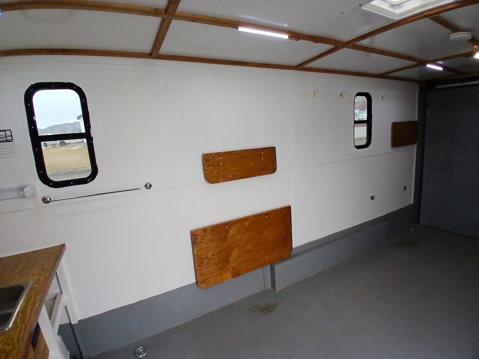 Main image 6
