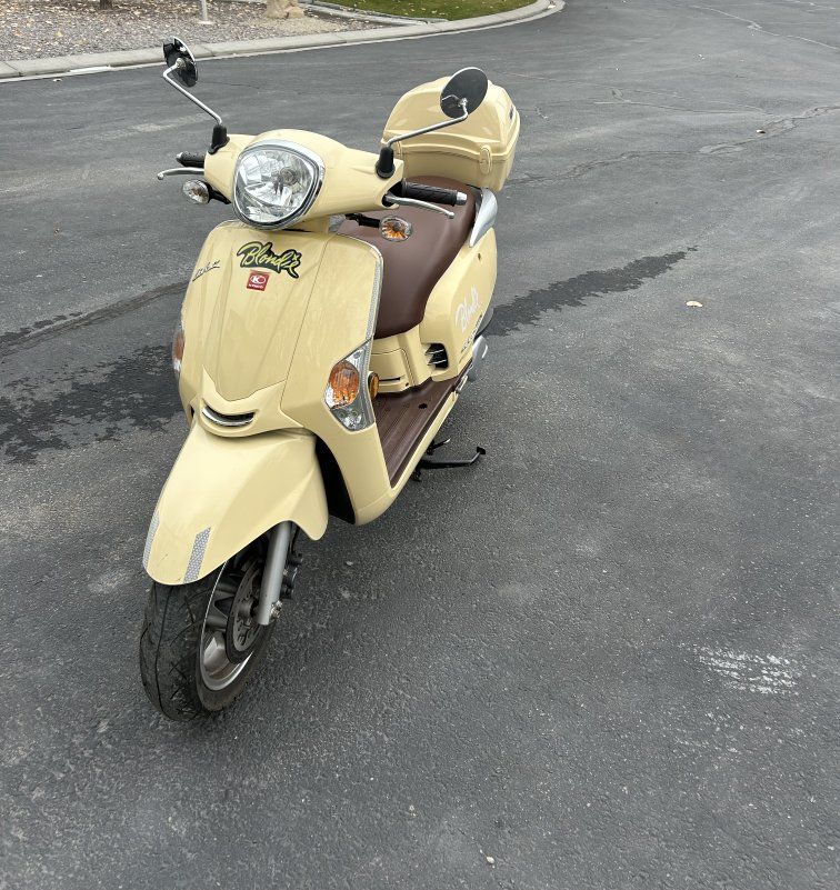 Kymco 200i Like Scooter