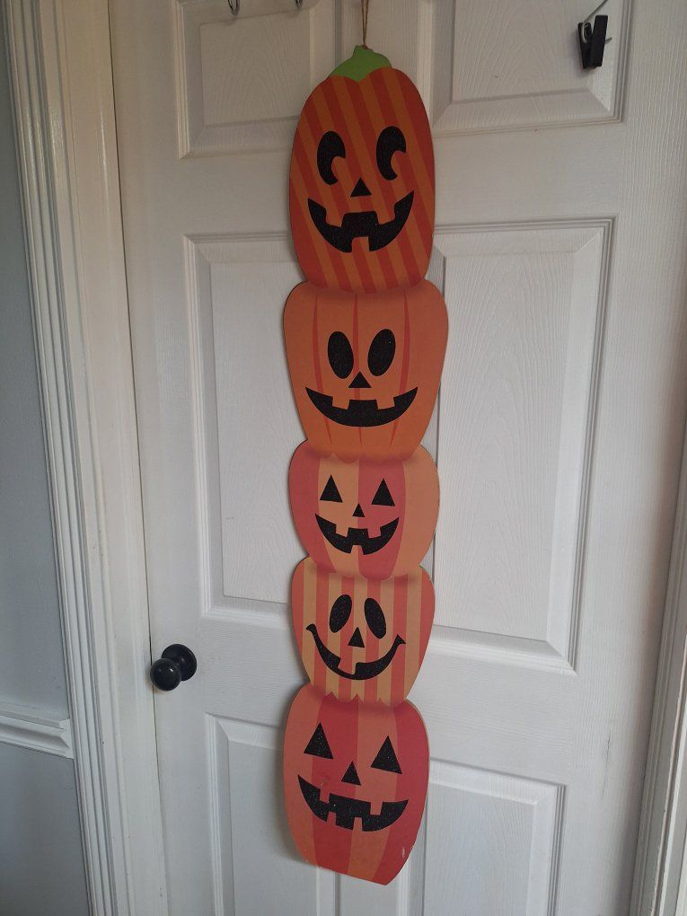 Wooden Stacked Jack-O'-Lantern Pumpkin Halloween Hanging Wall Door Decor