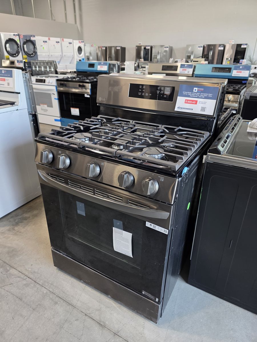 LG 5.8 Cu Ft Smart Gas Range – Air Fry, Convection & EasyClean®, Black Stainless