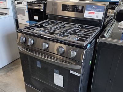 LG 5.8 Cu Ft Smart Gas Range – Air Fry, Convection & EasyClean®, Black Stainless