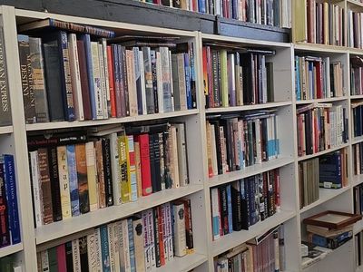 Eborn Books Gigantic $1 Book Sale / Hundreds of Thousands of Used Books!