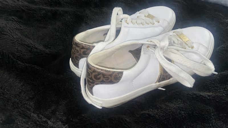 GBC Los Angeles White/cheetah print size 8.5 Women's shoes